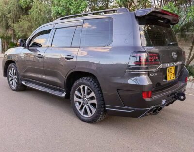 Toyota Land Cruiser Prado Vehicle for rent in Nairobi, Nakuru, Eldoret